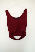 Charger l&#39;image dans la galerie, Cut Out Front Rib Knit Crop Top
